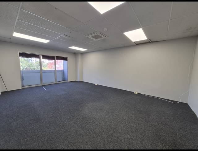 711M² OFFICE TO LET IN SANDTON CENTRAL